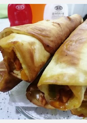 عکسی از دستور سمبوسه پیتزایی با نان پیتا