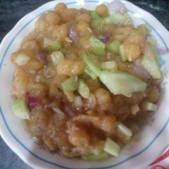 A picture of Matar ki chat.
