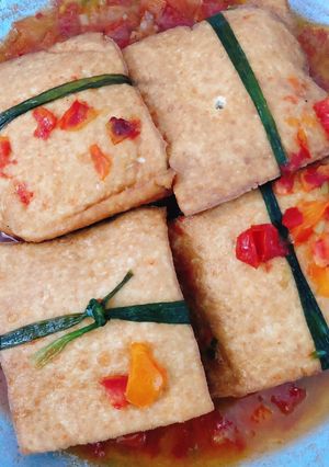 Hình của món Đậu hủ dồn thịt sốt cà chua.