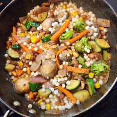 A picture of Boiled sago with veggies.