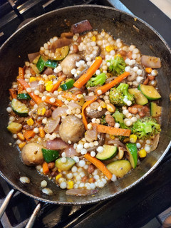 A picture of Boiled sago with veggies.