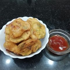 A picture of Onion Bhajiya.