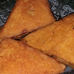 A picture of Juggad bread pakora.