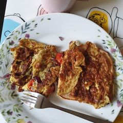 A picture of Masala bread omelette.