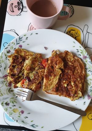 A picture of Masala bread omelette.