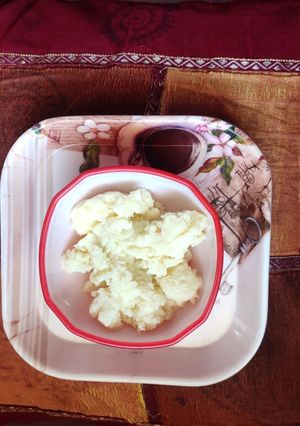 ઇન્સ્ટન્ટ હોમ મેડ માવો (Instant Home Made Mava Recipe In Gujarati) રેસીપી મુખ્ય ફોટો
