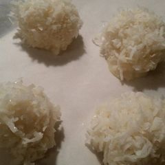 A picture of Coconut Snowballs.