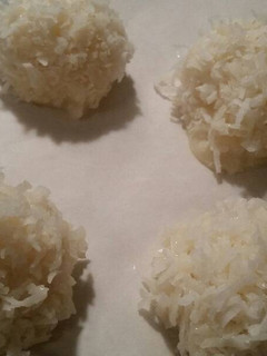 A picture of Coconut Snowballs.