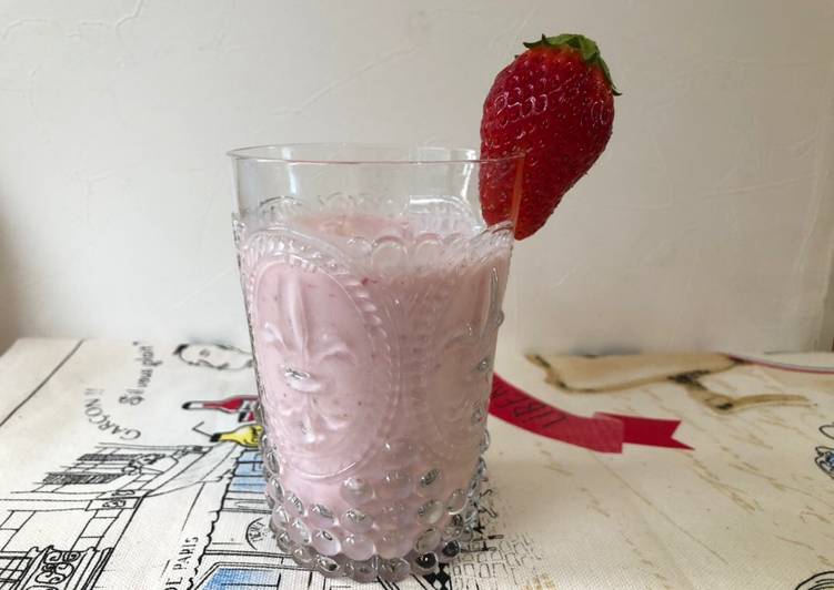 Easiest Way to Prepare Super Quick Homemade Strawberry Smoothie