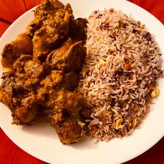 A picture of Masala chicken curry.