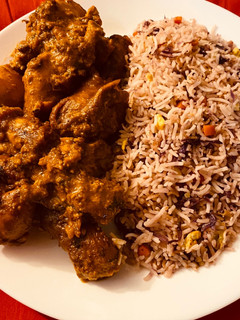 A picture of Masala chicken curry.