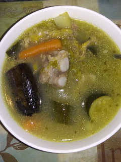 Una foto de Sopa de lentejas con costilla de cerdo
