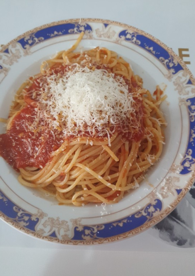 Una foto de Salsa tomate con costillas de cerdo. Para espaguetis/ macarrones