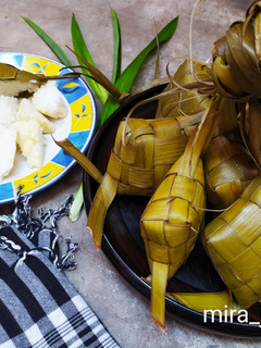 Foto resep Ketupat/Lontong Daun Presto #48
