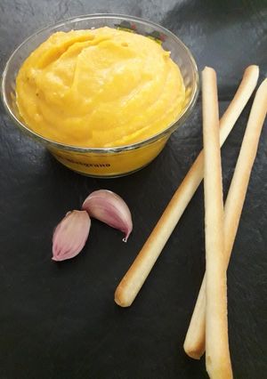 Una foto de Dip de calabaza, zanahoria y ajo 🥕