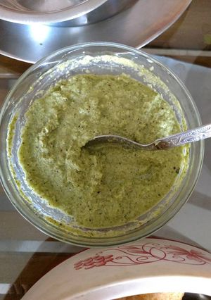 A picture of Nariyal chutney.
