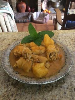 Una foto de Revoltillos guisados con vino raposo