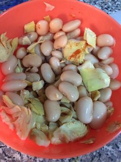 صورة لوصفة طريقة عمل سلطة الارضي شوكي و الفاصوليا البيضاء