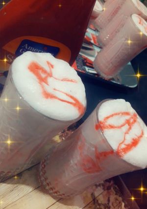 صورة لوصفة ميلك شيلك فراولة 😋🍓