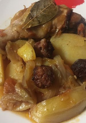 Una foto de Pollo asado al horno con sofrito mixto