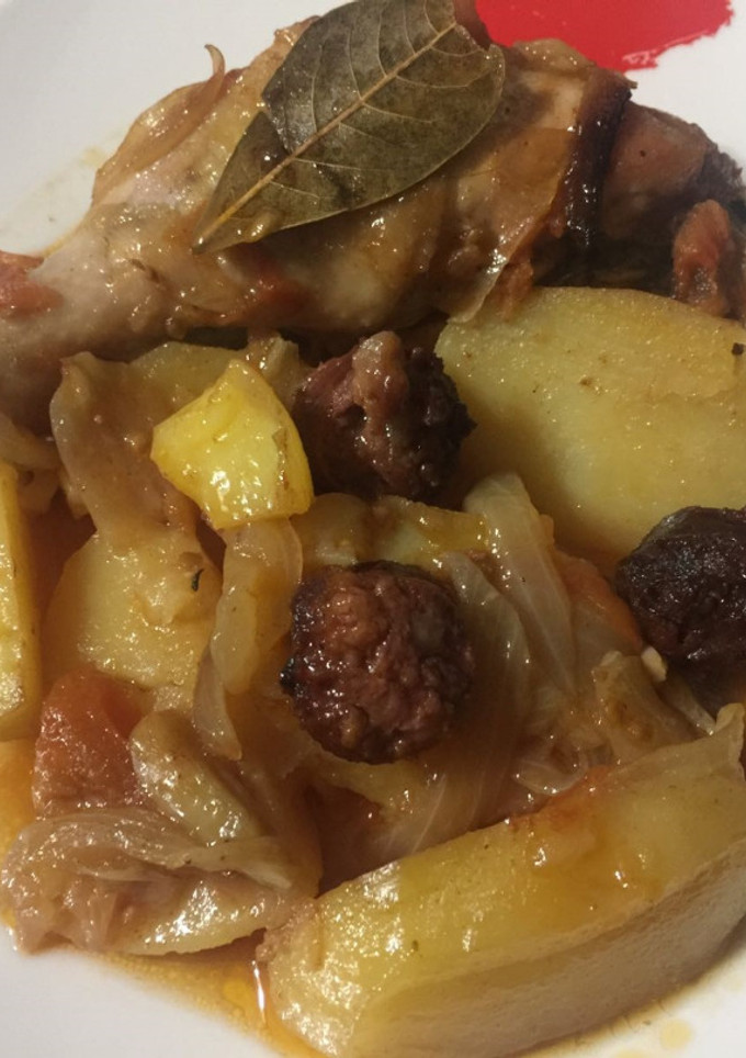 Una foto de Pollo asado al horno con sofrito mixto
