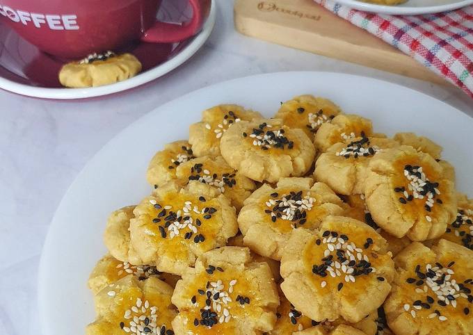 388. Chui Khao So Cookies