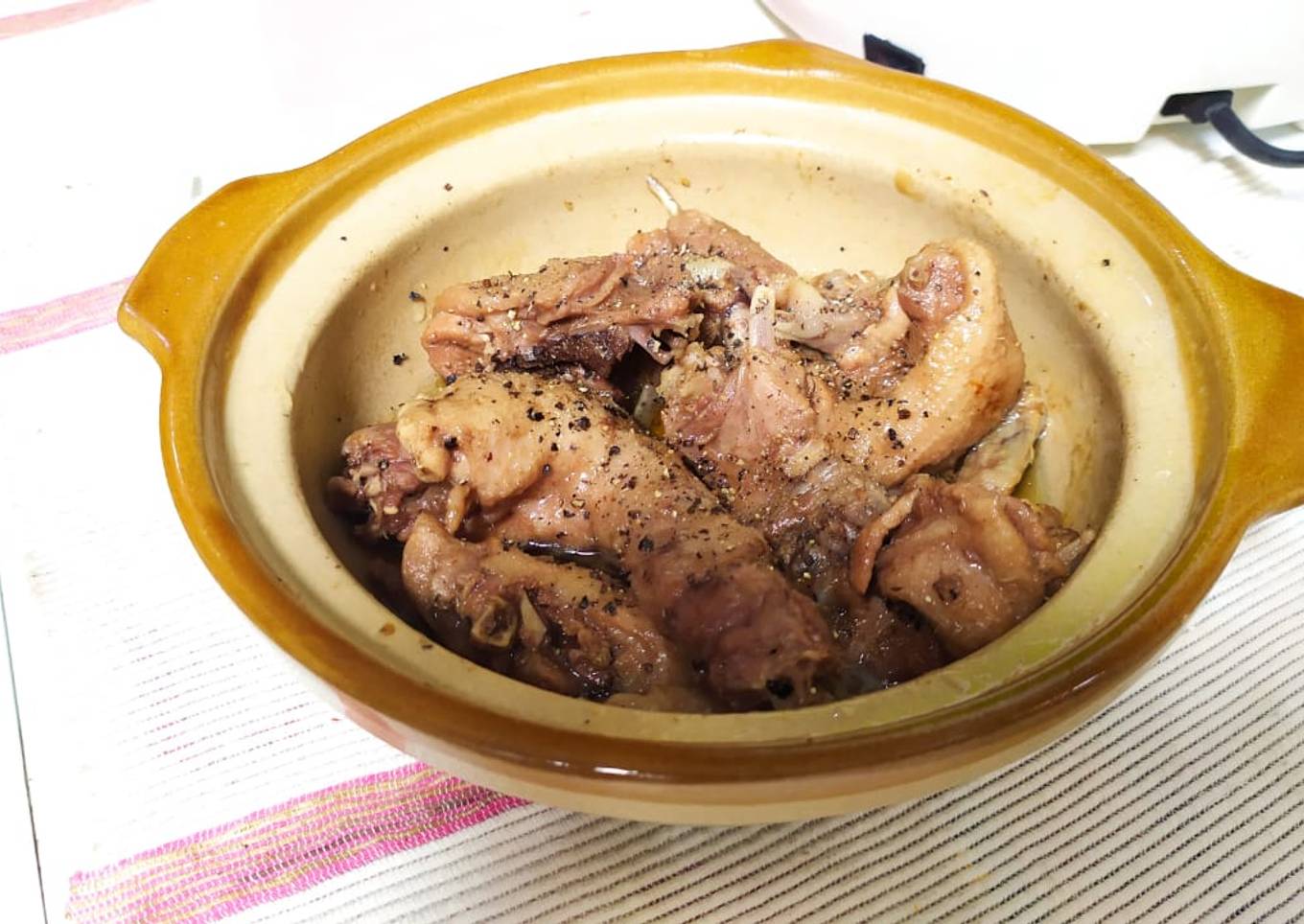Bebek peking lemon clay pot