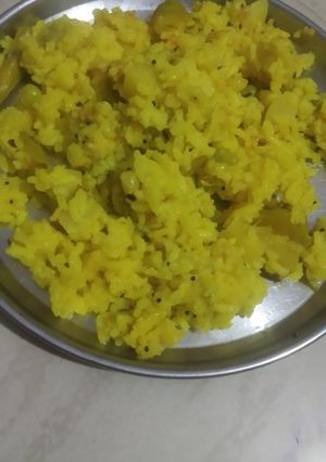 વઘારેલો ભાત (Vagharelo Rice Recipe In Gujarati) રેસીપી મુખ્ય ફોટો