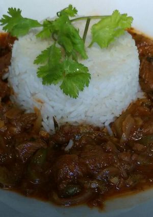 Una foto de Res guisada al picante estilo dominicano.