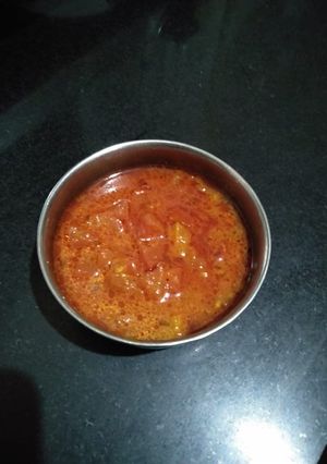ટામેટા નું શાક(Tomato Shaak Recipe in Gujarati) રેસીપી મુખ્ય ફોટો
