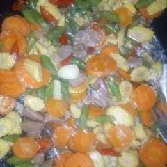 รูปของ Tumis Wortel, Jagung, Buncis, Bakso penuh warna