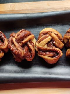 চকোলেট সিনামন রোল (chocolate cinnamon roll recipe in bengali) রেসিপির প্রধান ছবি