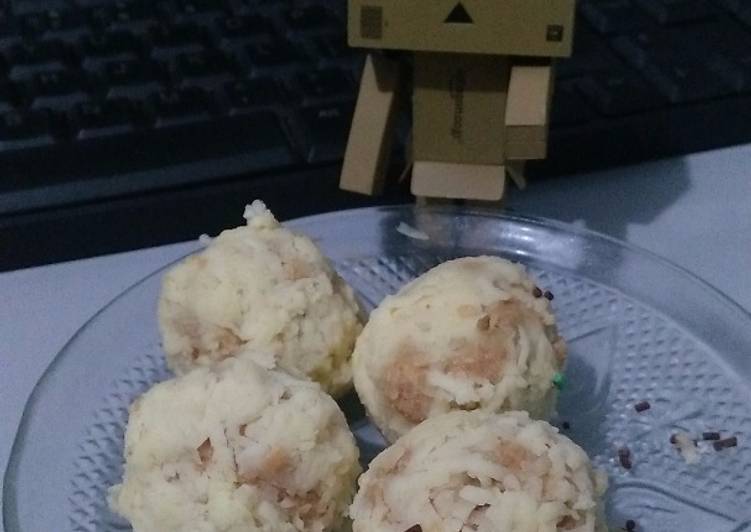 Kue Regal Bola bola Keju