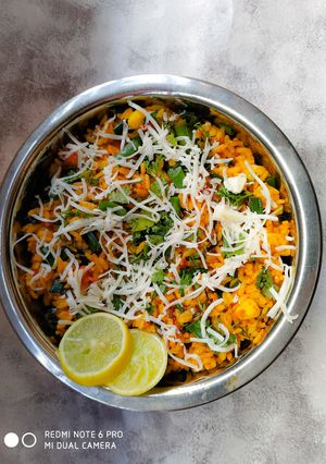A picture of Spring Onion and Tomato Pulao.