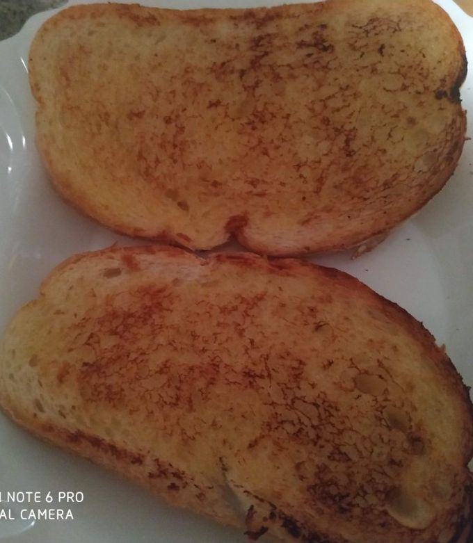 https://img-global.cpcdn.com/recipes/4434e04f9a1028bd/680x781cq80/tostadas-de-pan-de-pueblo-en-sarten-foto-principal.jpg