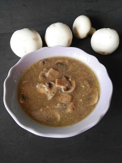Una foto de Sopa de champiñones