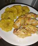 Jumbo Shell rellenos de pollo con queso crema y salsa marinara
