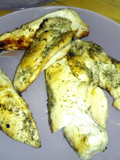 A picture of Lemon herb chicken.