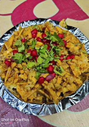 ફરાળી ભેળ(farali bhel recipe in gujarati) રેસીપી મુખ્ય ફોટો