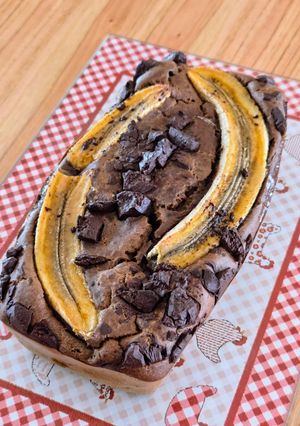 Una foto de Budín tropical de banana, cacao y coco SIN azúcares agregados, sin edulcorantes, sin refinados 🥥🍌 🍫