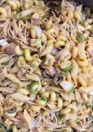 A picture of Chicken veggie pasta &nodles mix👌😋😋😋.