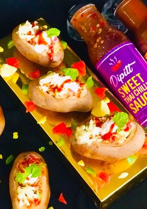 A picture of Chicken Stuffed Potatoes.