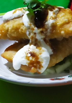 A picture of Dahi Lukhmi.