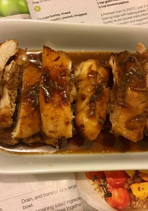 Hình của món Teriyaki Chicken (Gà chiên với sốt Teriyaki).