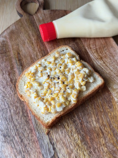 A picture of Corn Mayo Cheese Toast.