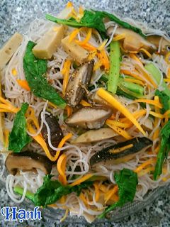 Hình của món Bún Gạo Lứt Xào Thập Cẩm Chay.