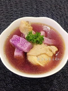 紫山藥洋蔥雞湯 的食譜成品照片