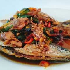 A picture of Ikan kembung bumbu kecap pedas manis.