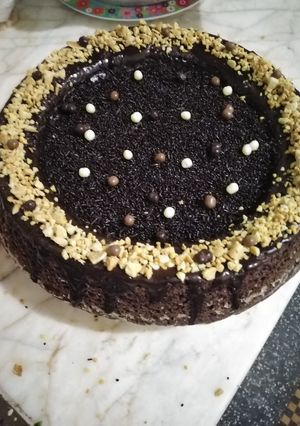 صورة لوصفة كيك المول العجيب بصلصه الشوكولاته روعه في المذاق🥧