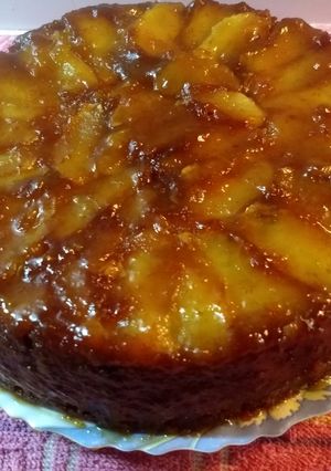 Una foto de Torta de manzanas invertida